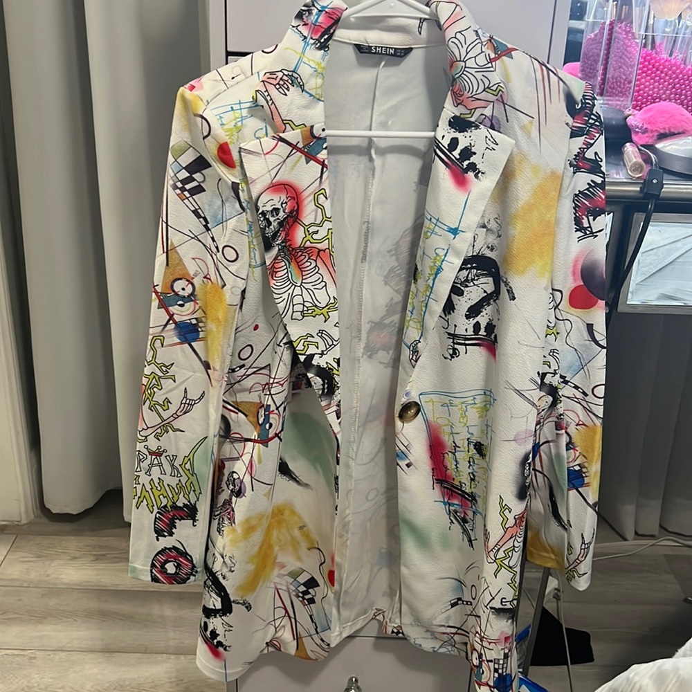 Never worn beautiful blazer !